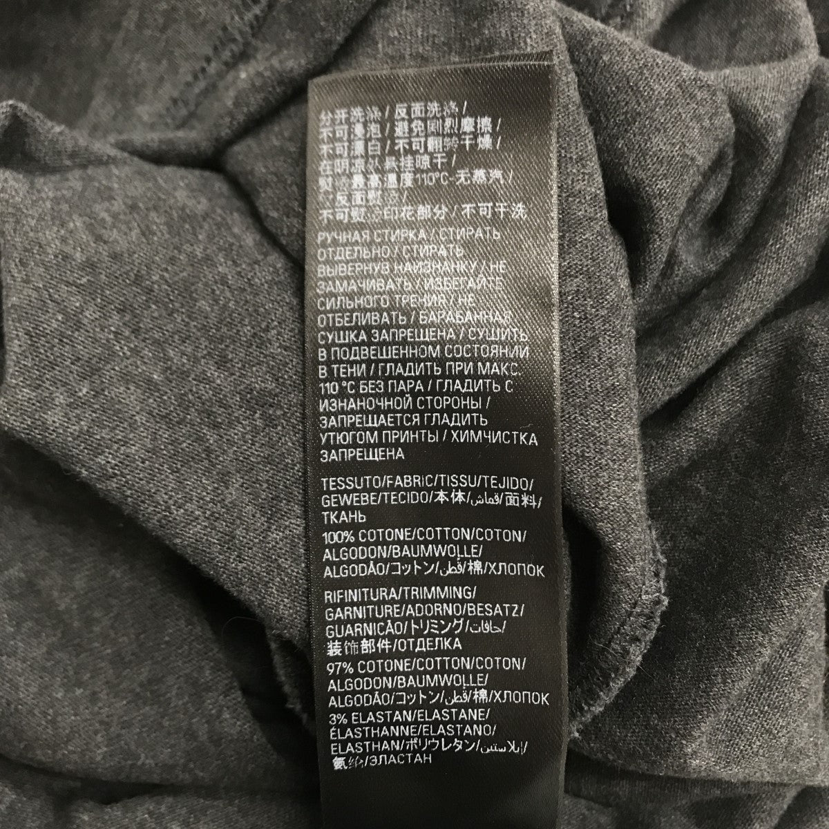 BALENCIAGA 23SS ユーズド加工 テープロゴ Tシャツ 739784 の古着・中古アイテム