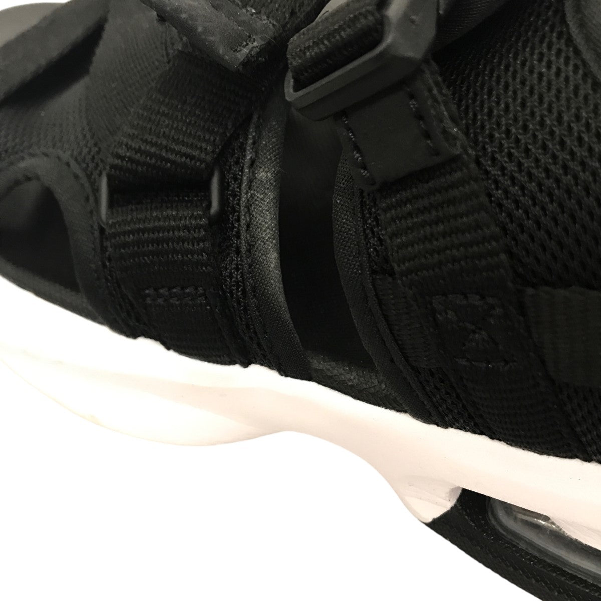 NIKE(ナイキ) エア マックス ソル サンダル FD5982-002 FD5982