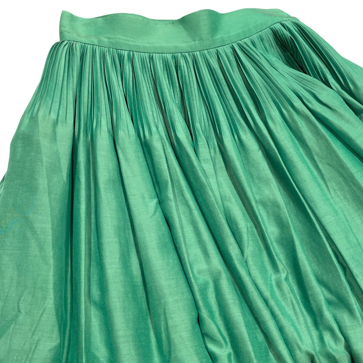 Curved Pleated Flared SkirtロングスカートMM22FW-SK042