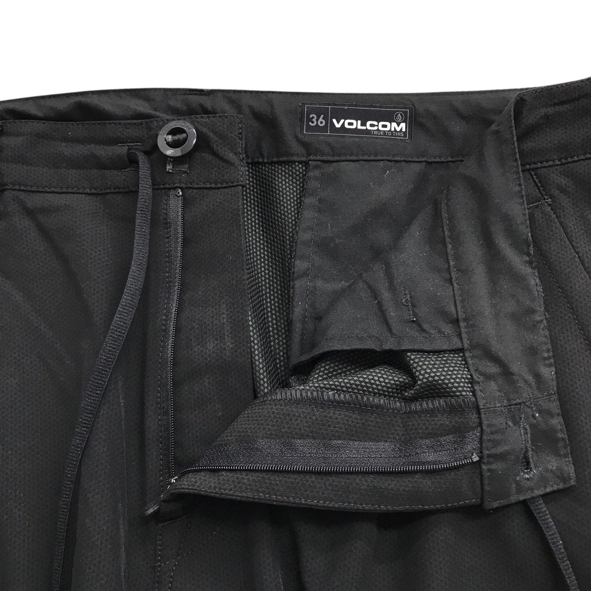 VOLCOM COUNTRY DAYS HYBRID SHORTSカーゴショートパンツA3212308 古着・中古-3枚目のアイテム画像