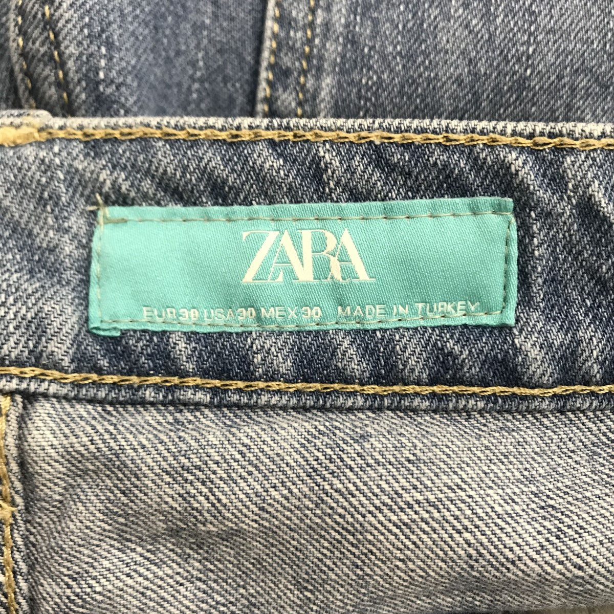 デニムパンツ