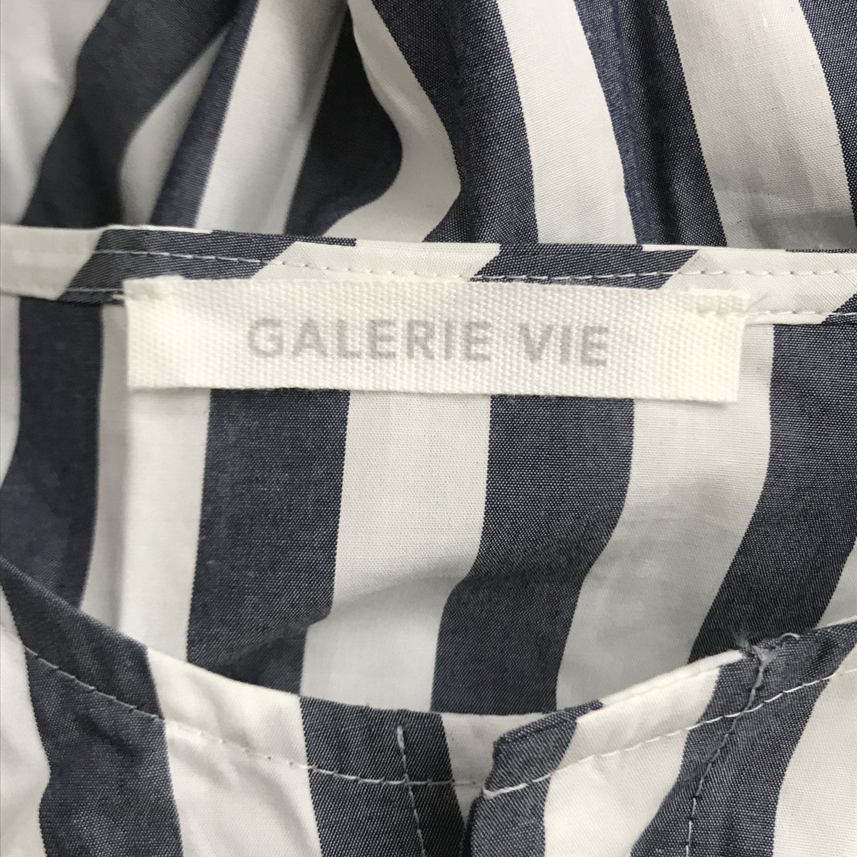 ねこ【新品】GALERIE VIE ギャルリーヴィー ストライプ シャツ コントラストストライプ レギュラーシャツ | GALERIE VIE (Women