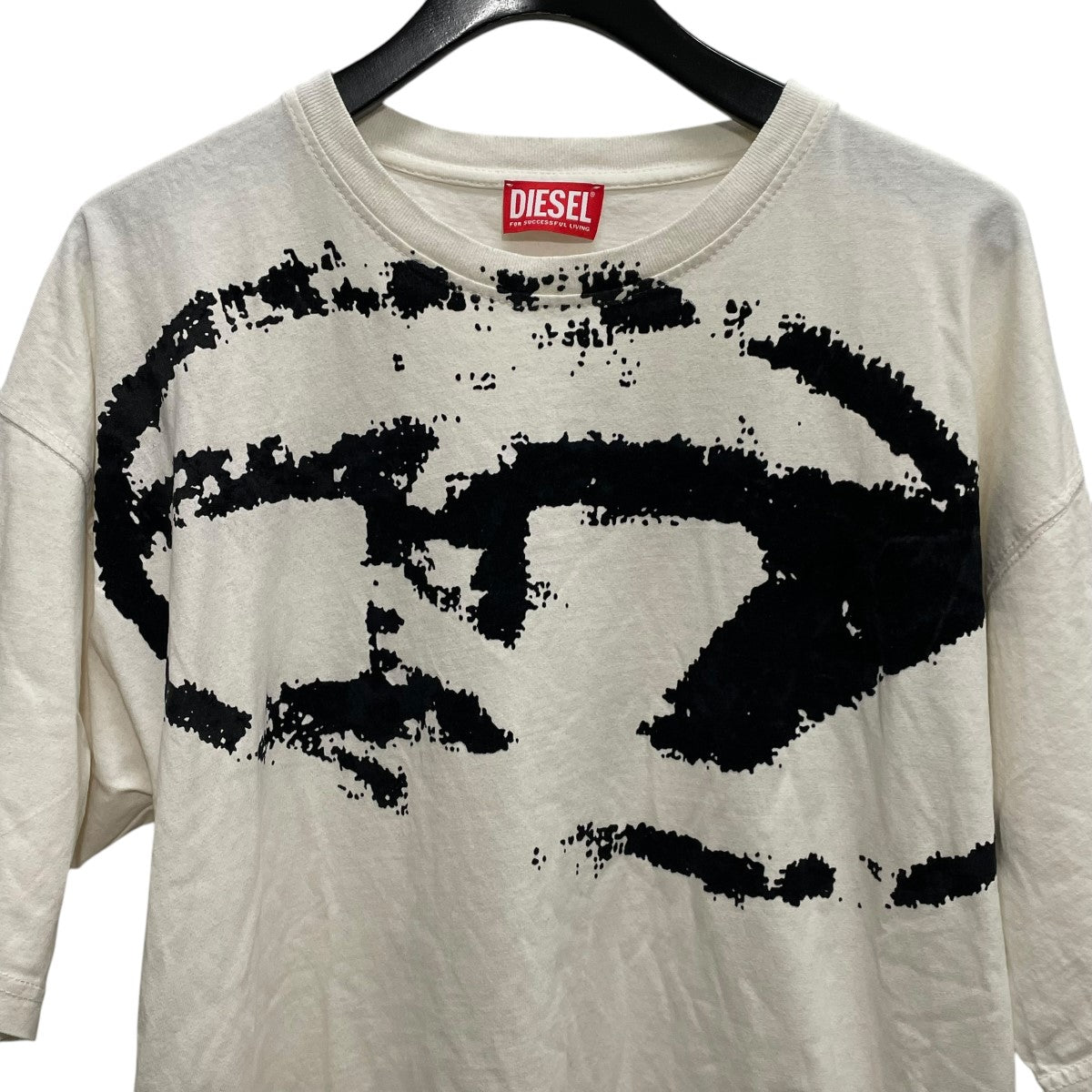 【新品・国内即発】DIESEL A13049 0DQAU 141A T-BOXT-N14Tシャツ 新品・国内即発】DIESEL A13049 0DQAU 141A T-BOXT-N14Tシャツ