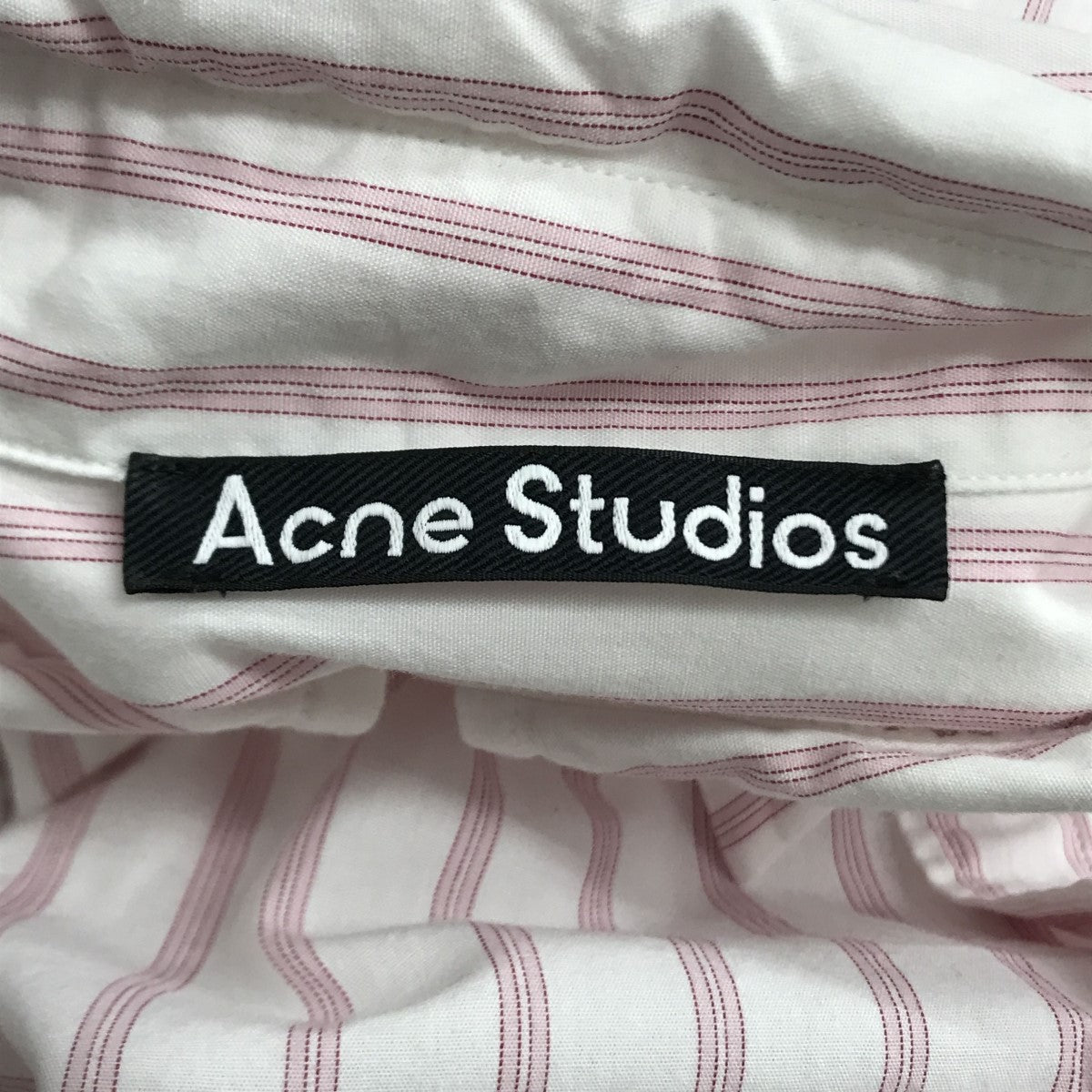 ACNE STUDIOS(アクネストゥディオズ) フェイスパッチ ストライプシャツ FA-UX-SHIR000035 FA-UX-SHIR000035  ホワイト×ピンク サイズ S｜【公式】カインドオルオンライン ブランド古着・中古通販【kindal】