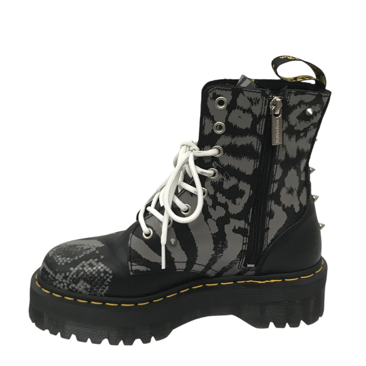 Jadon Boot Smooth Leather Platforms in Black | Dr. Martens