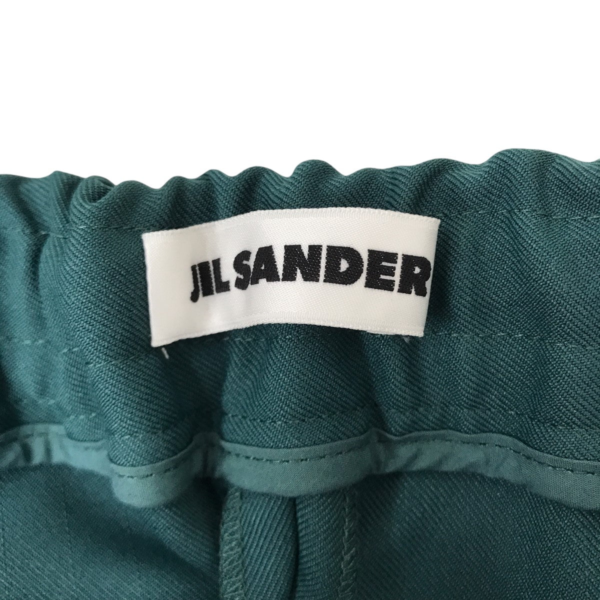 ジルサンダー　パンツ　緑 JIL SANDER | パンツ ミリタリーグリーン レディース | YOOX