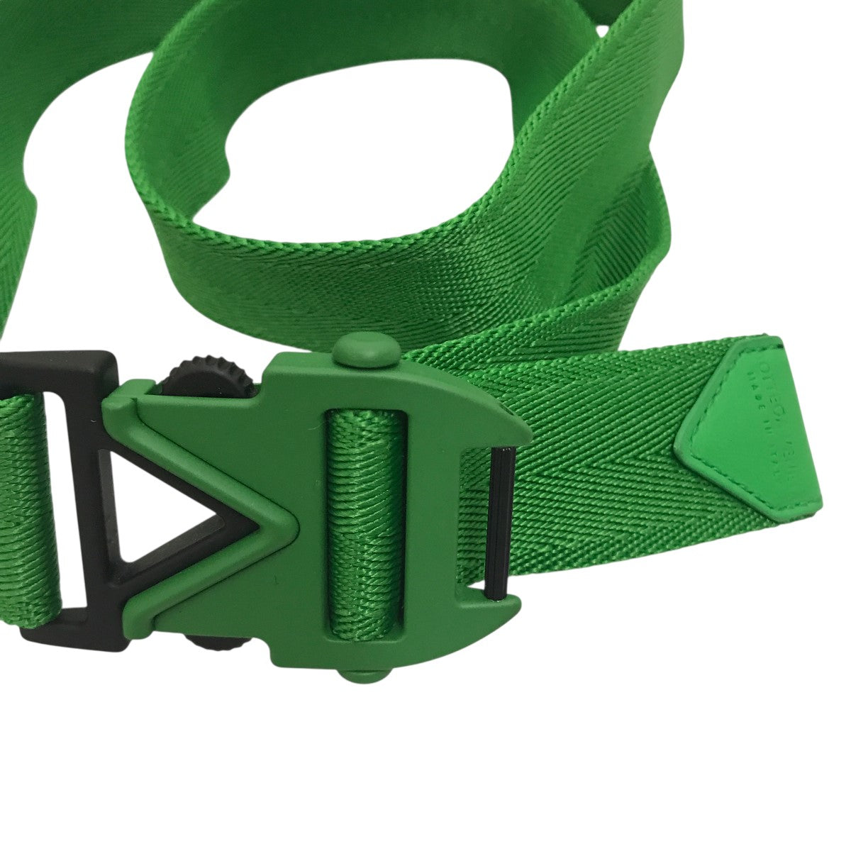 BOTTEGA VENETA(ボッテガヴェネタ) Vスナップバックルナイロンベルト