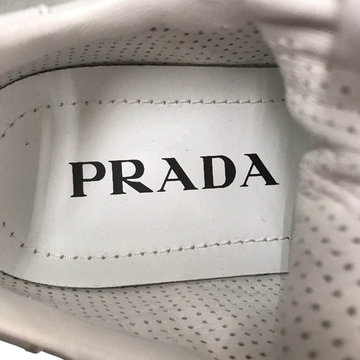 ひろサマ専用☆PRADA‪☆ビーニー PRADA(プラダ) ニットキャップ・ビーニー(メンズ) - 海外通販のBUYMA