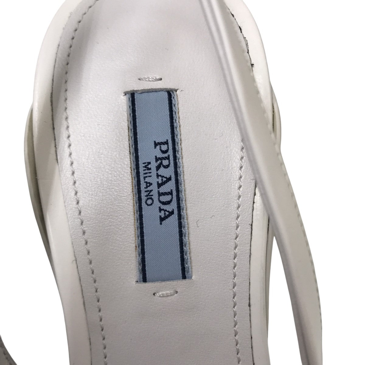 PRADA(プラダ) トライアングルストラップサンダルパンプス ホワイト 