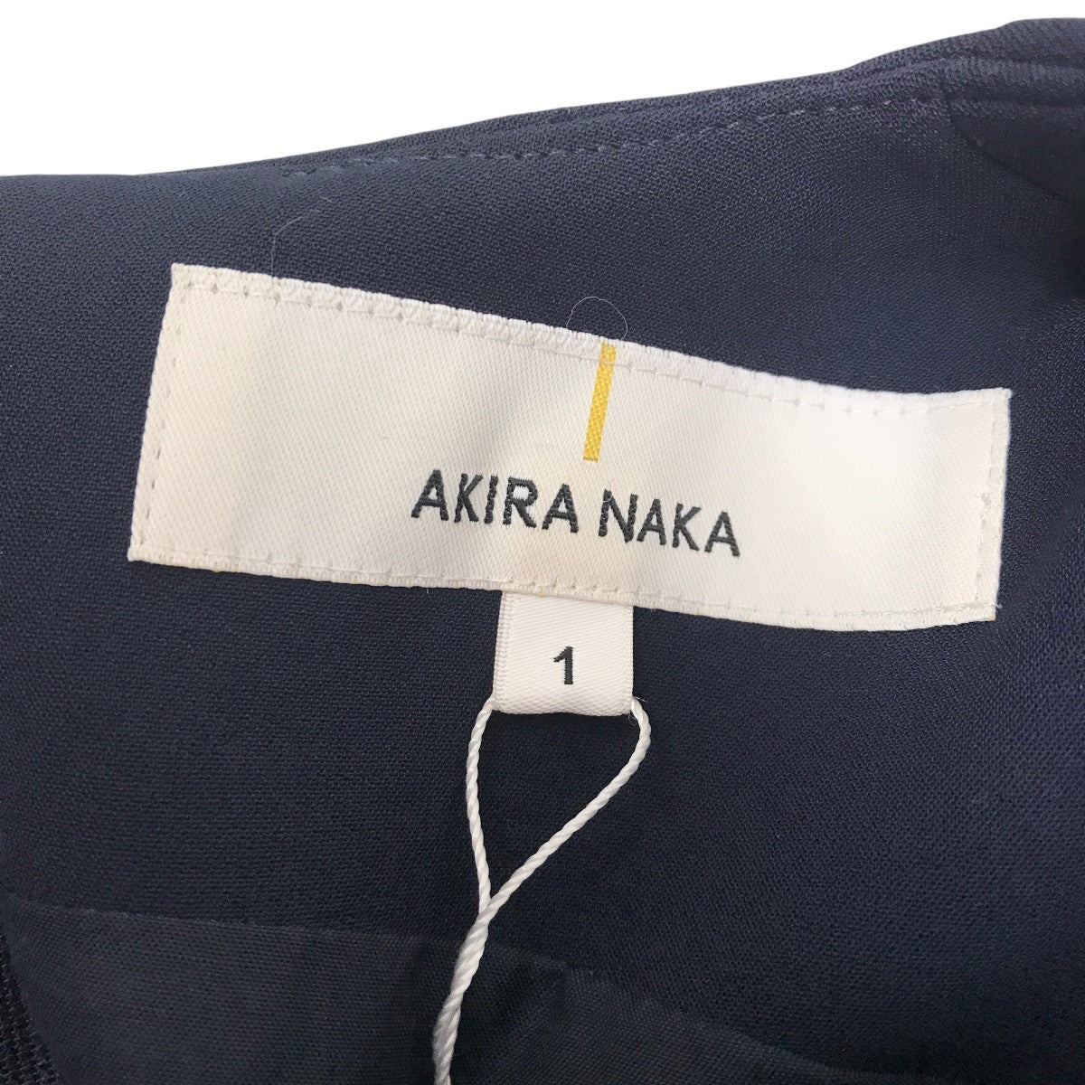 AKIRA NAKA 25SSSven twist drape dressアシンメトリー ドレープワンピースAR2025-NV 古着・中古-3枚目のアイテム画像