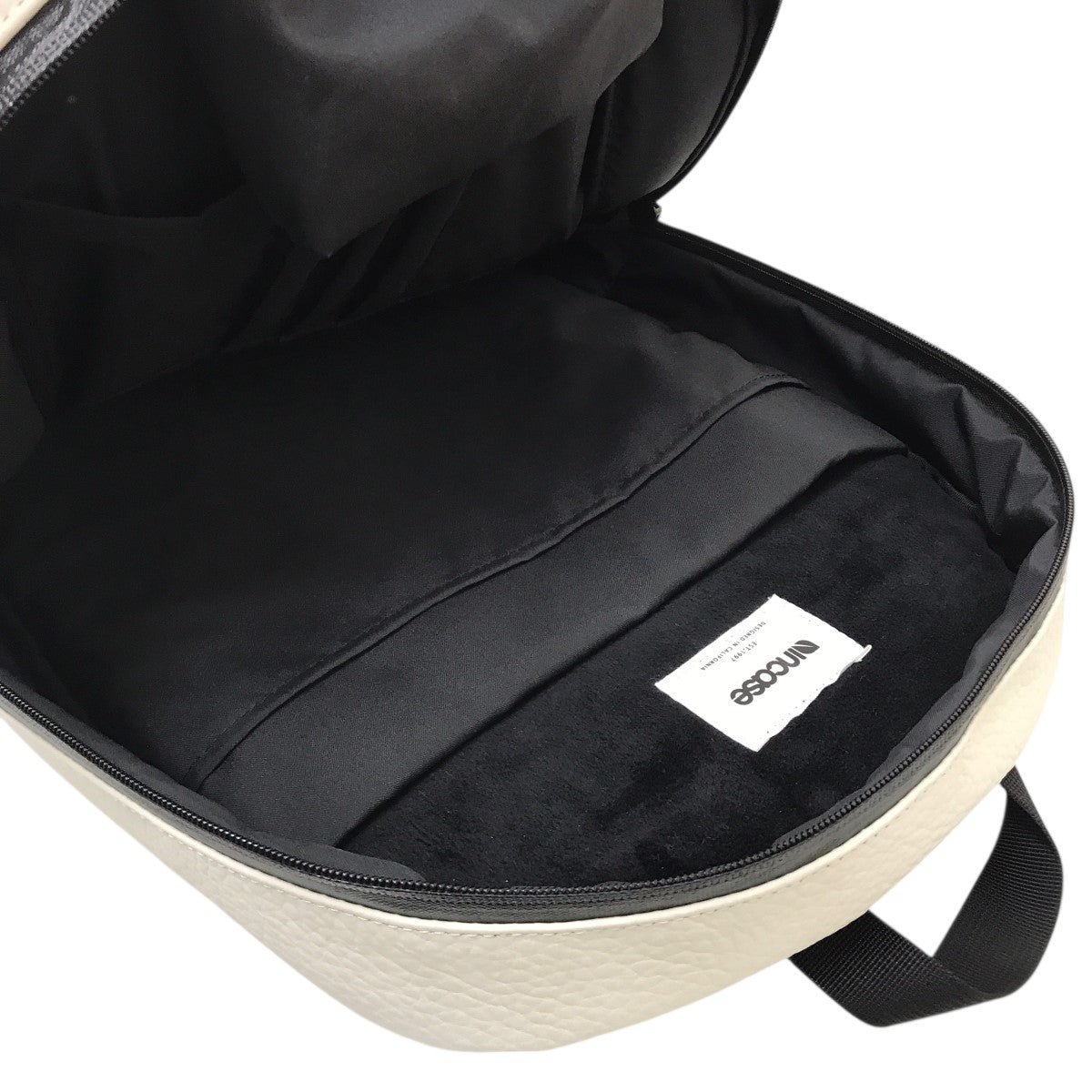 Incase Compass White Leather Backpackバックパック 古着・中古-6枚目のアイテム画像