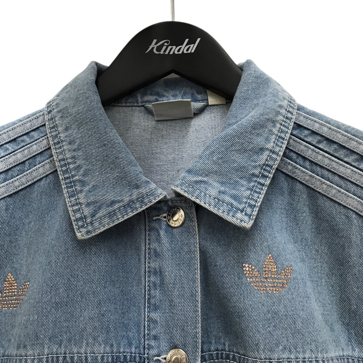 adidas デニム ラインストーン ジャケット　アディダス adidas（アディダス）の「デニム ラインストーン ジャケット