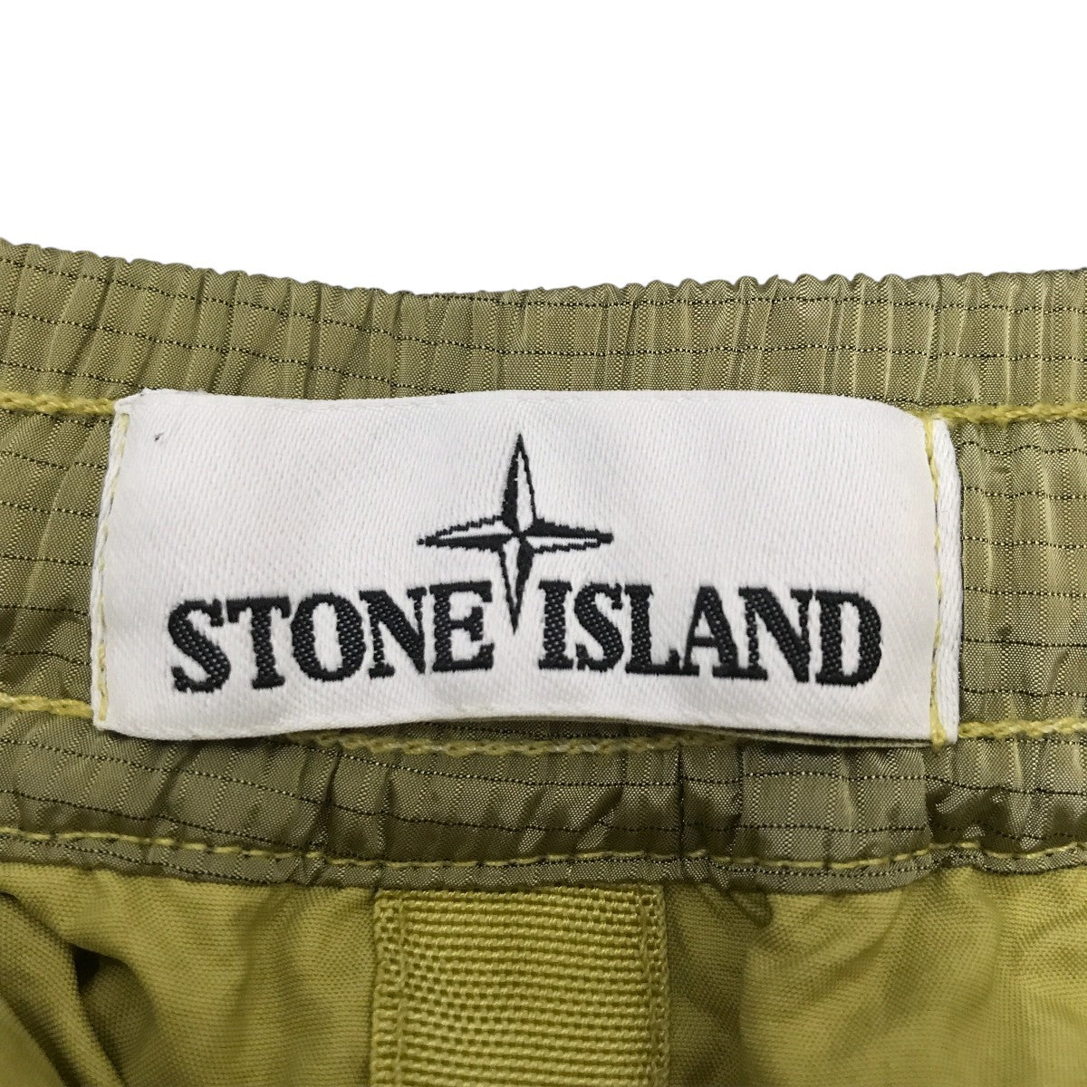 stone  ナイロン プルオーバー　カーキ STONE ISLAND(ストーンアイランド) ナイロンパンツ711563136