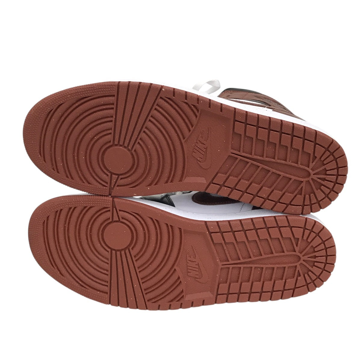 NIKE(ナイキ) AIR JORDAN 1 MID SEスニーカーHF3216-102 HF3216