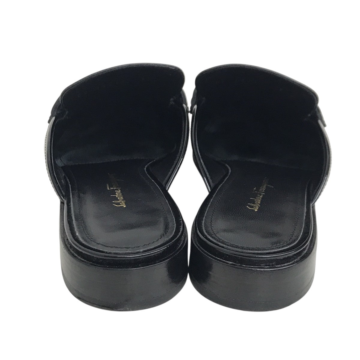 Salvatore Ferragamo(サルヴァトーレフェラガモ) エナメルガンチーニ