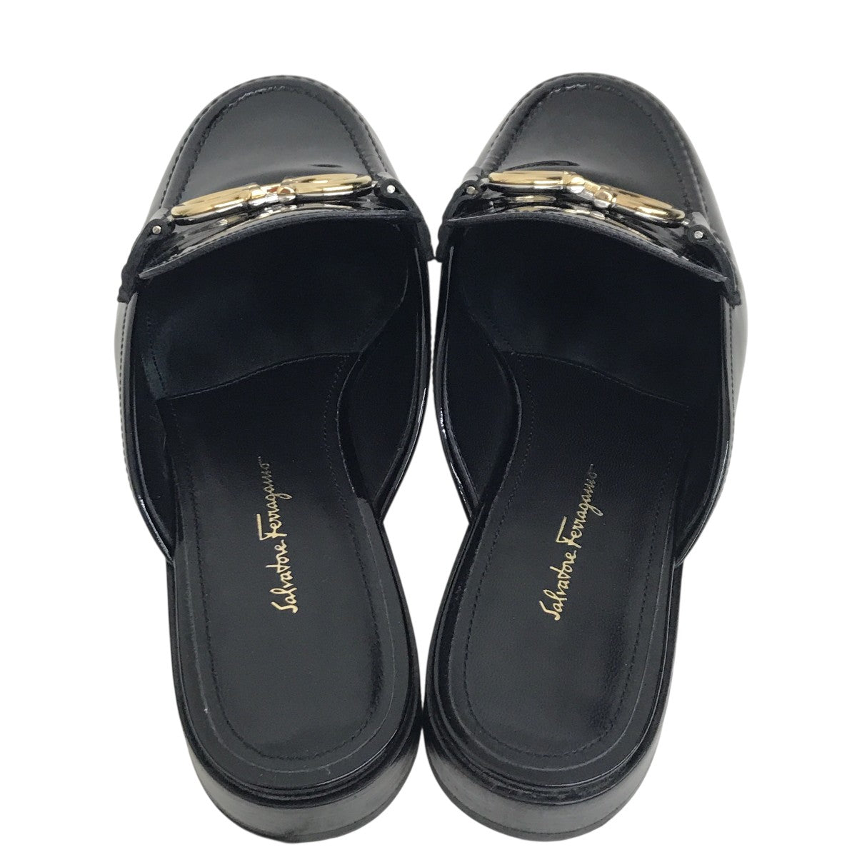 Salvatore Ferragamo(サルヴァトーレフェラガモ) エナメルガンチーニ