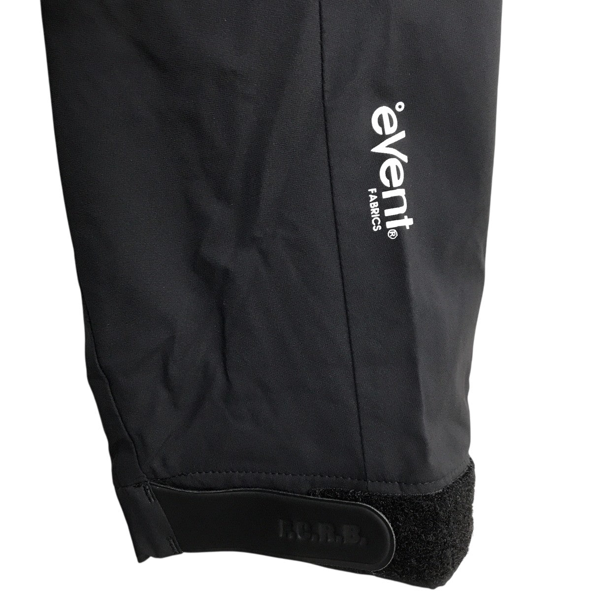 F．C．R．B．(エフシーアールビー) BIG LOGO WARM UP JACKETマウンテン