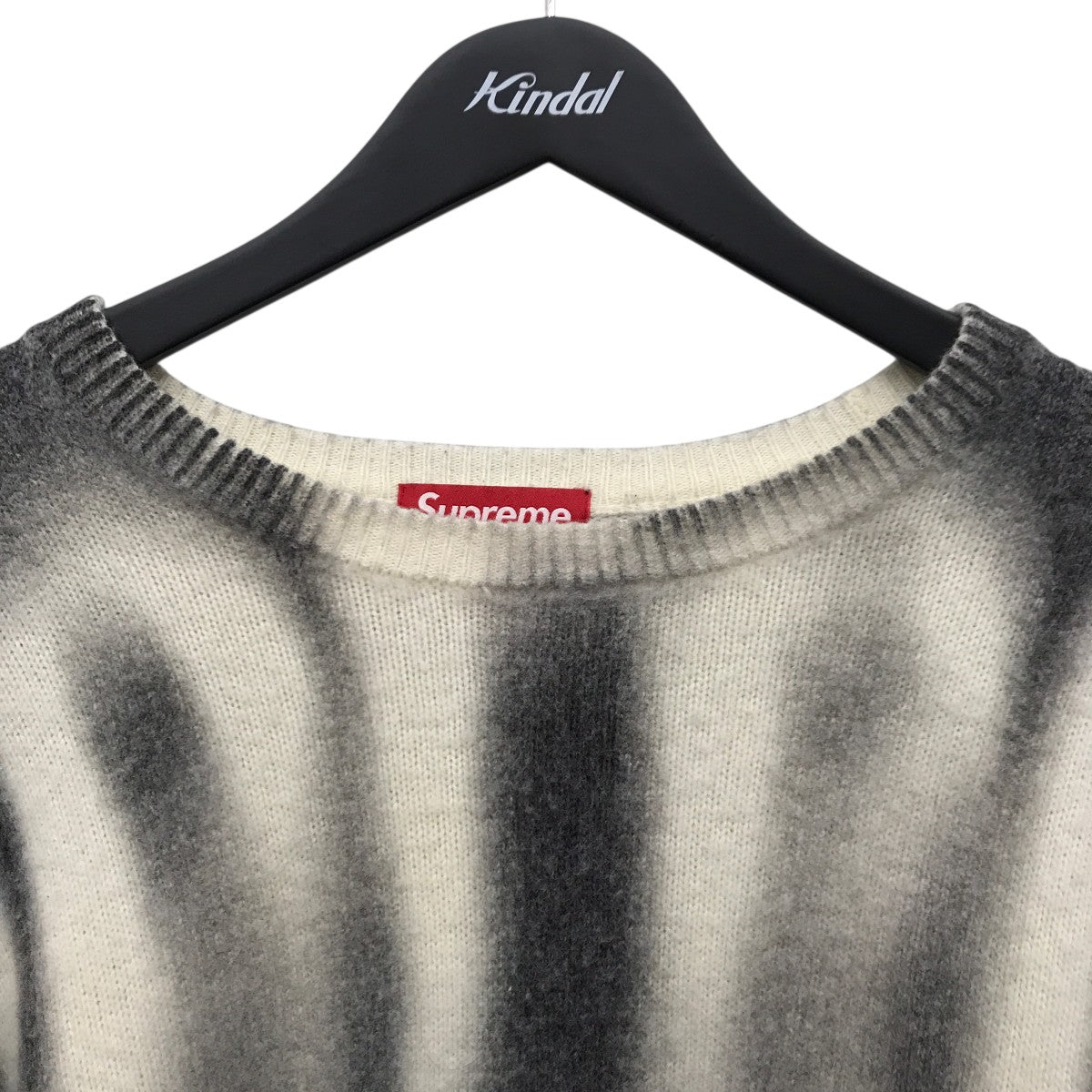 23AWBlurred Logo Sweaterセーター