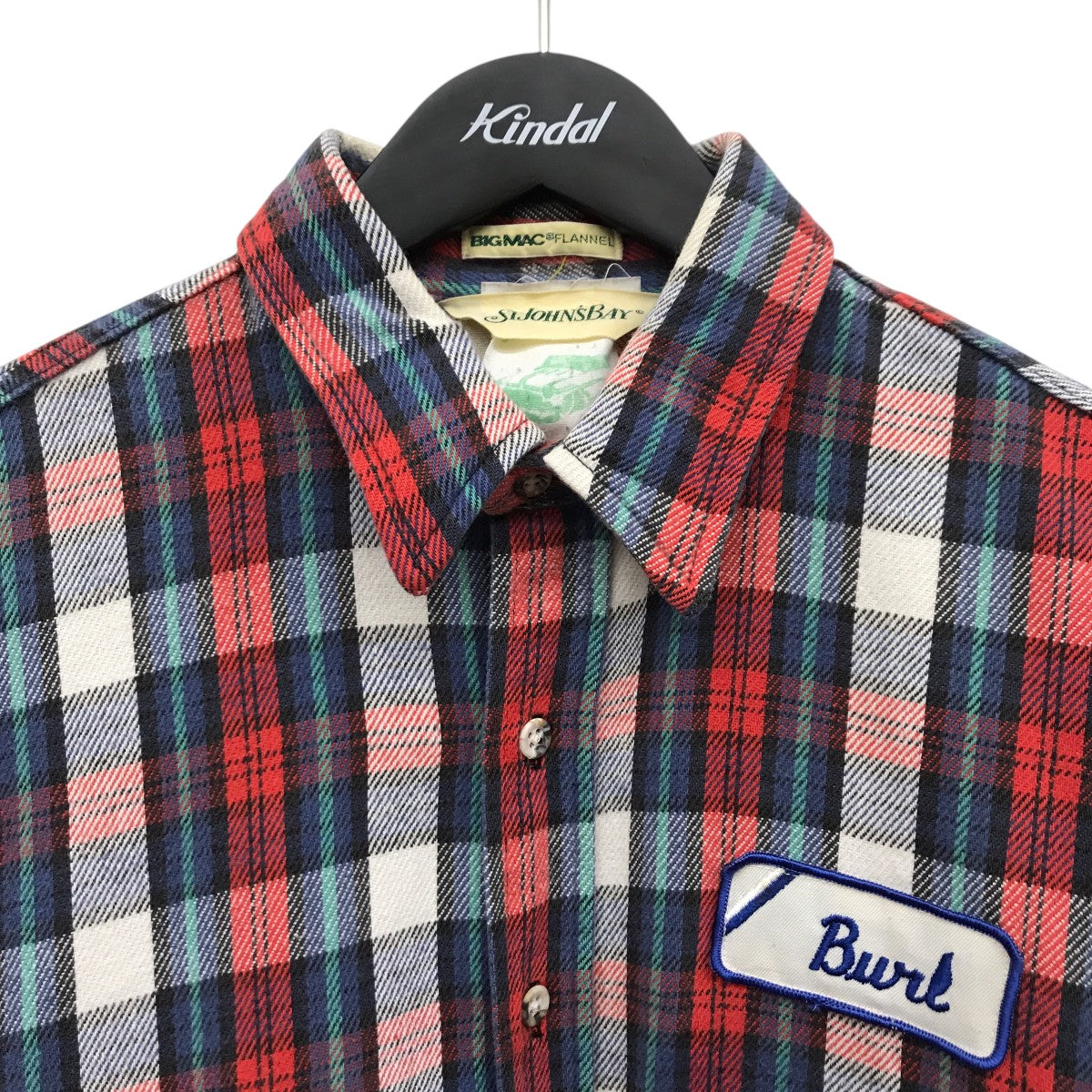 チェックシャツ