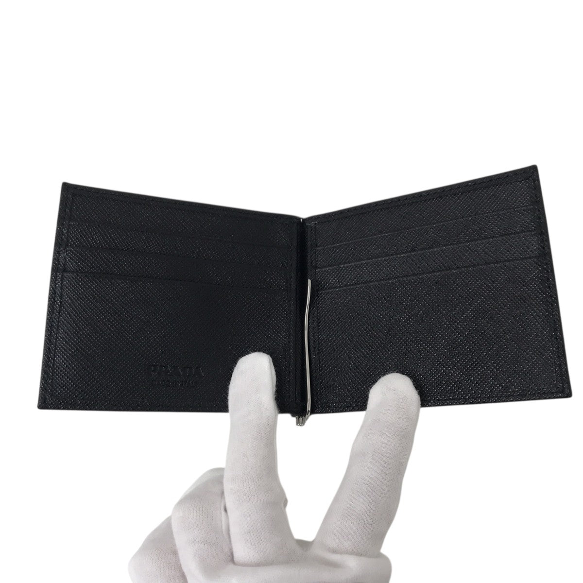 PRADA(プラダ) マネークリップ付きサファーノトライアングル2つ折り