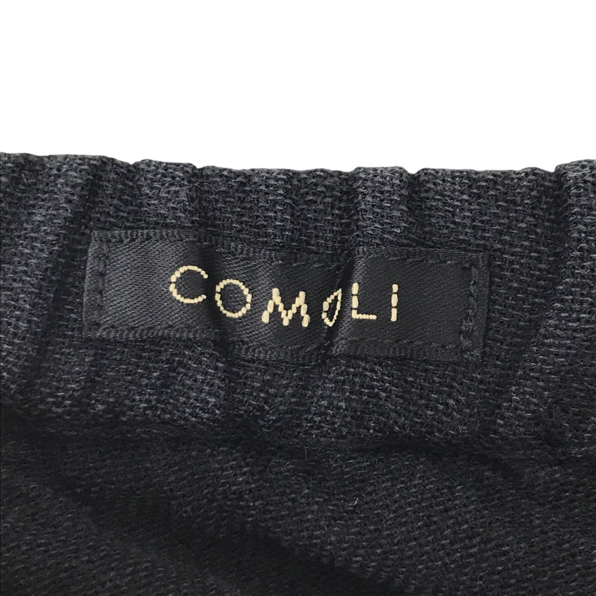 COMOLI(コモリ) 25SSフェードブラック ニータックパンツB01-03018 B01