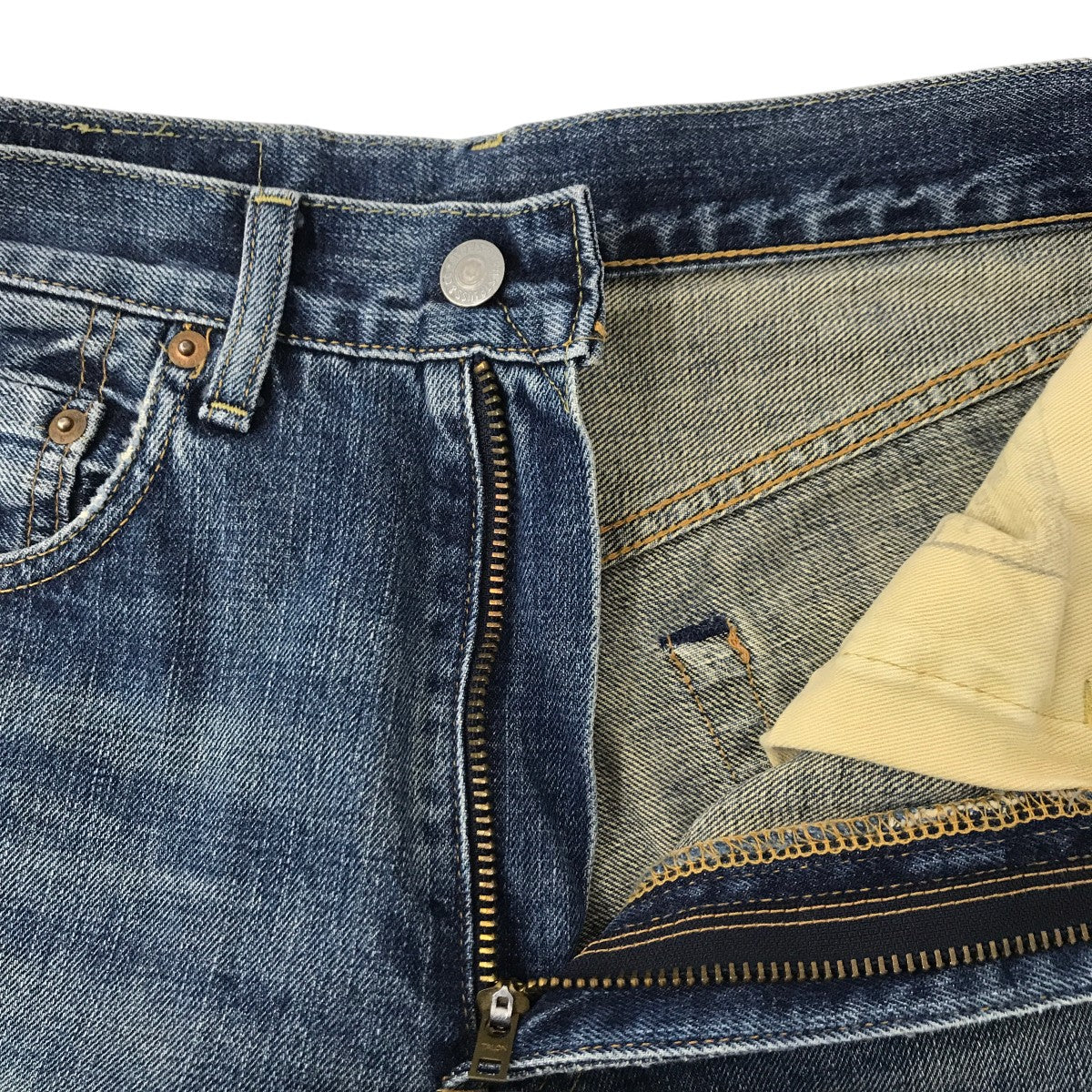LEVI’S Big E 赤耳 ジッパーフライ ボタン裏J22 日本製デニムパンツ 古着・中古-3枚目のアイテム画像