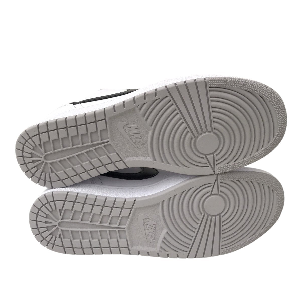 Air Jordan 1 Low ’85 Metallic BlackスニーカーFB9933-102