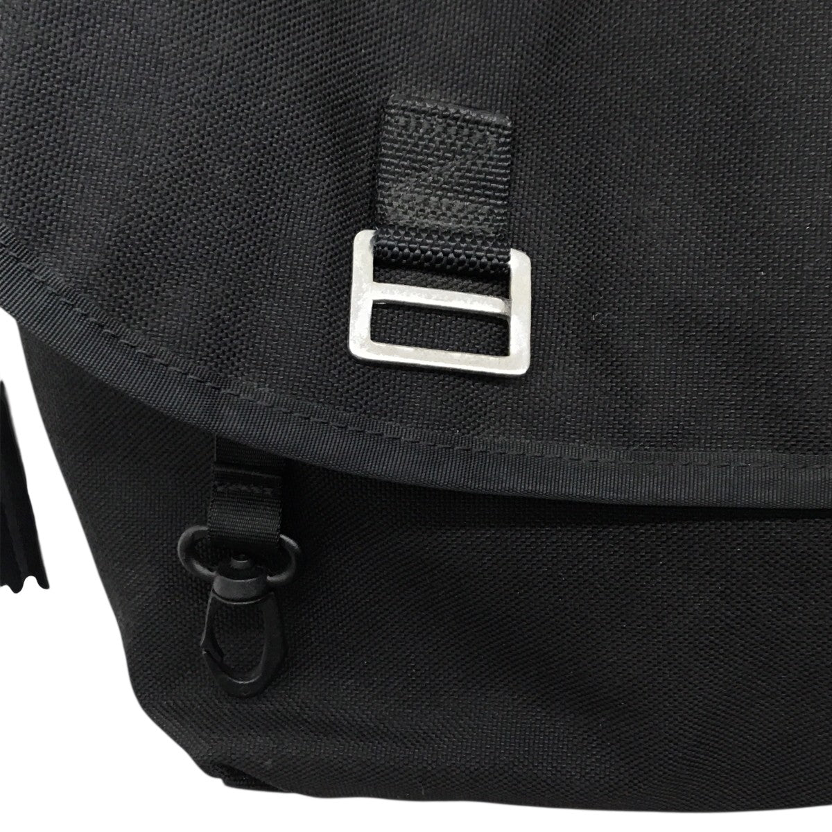 RESISTANT(レジスタント) LowSKOOLメッセンジャーバッグ ブラック