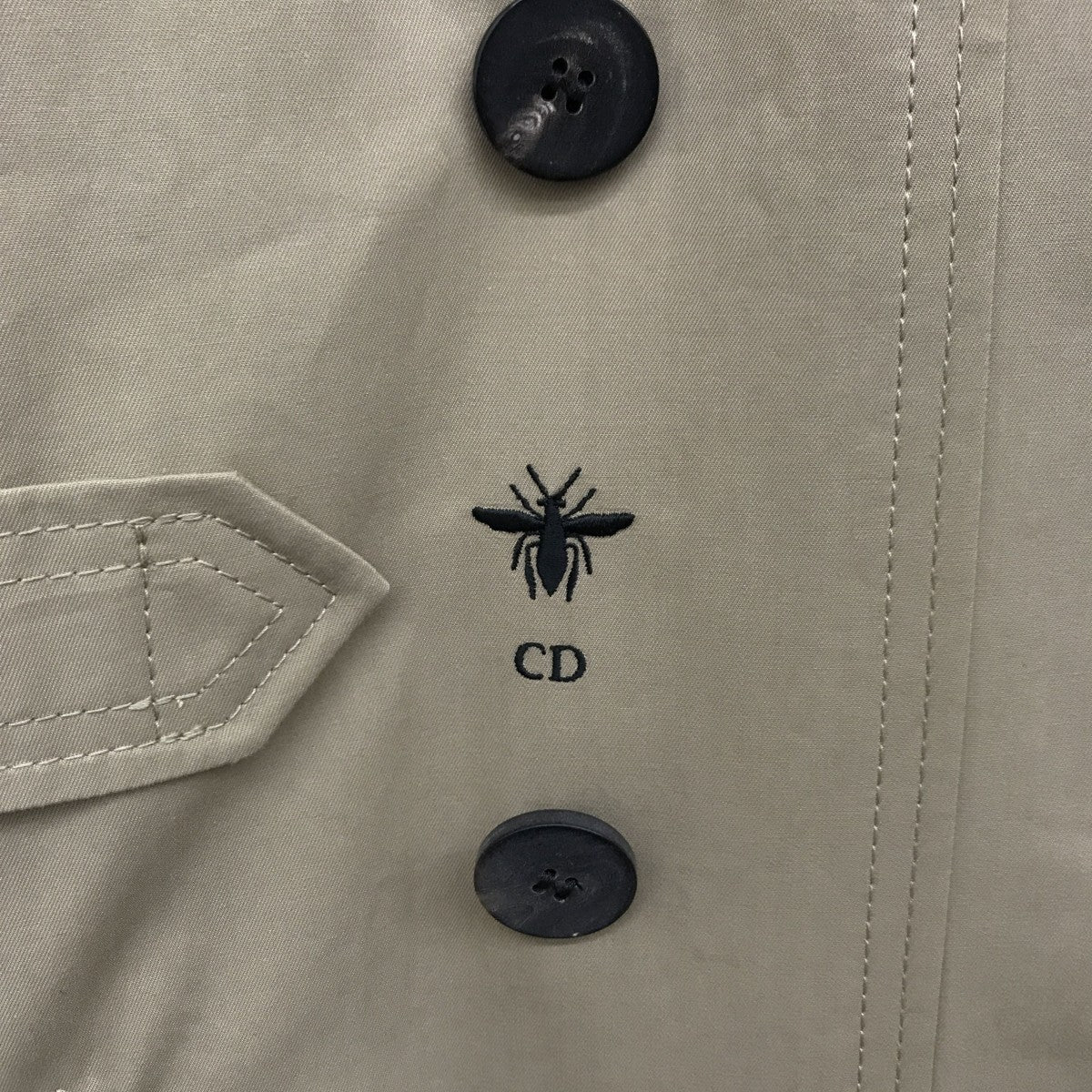 美品　ChristianDior ディオール　ピーコート カシミヤ bee刺繍 エレガントな大人の女性に♪【DIOR】'BEE'刺繍 トレンチコート (Dior