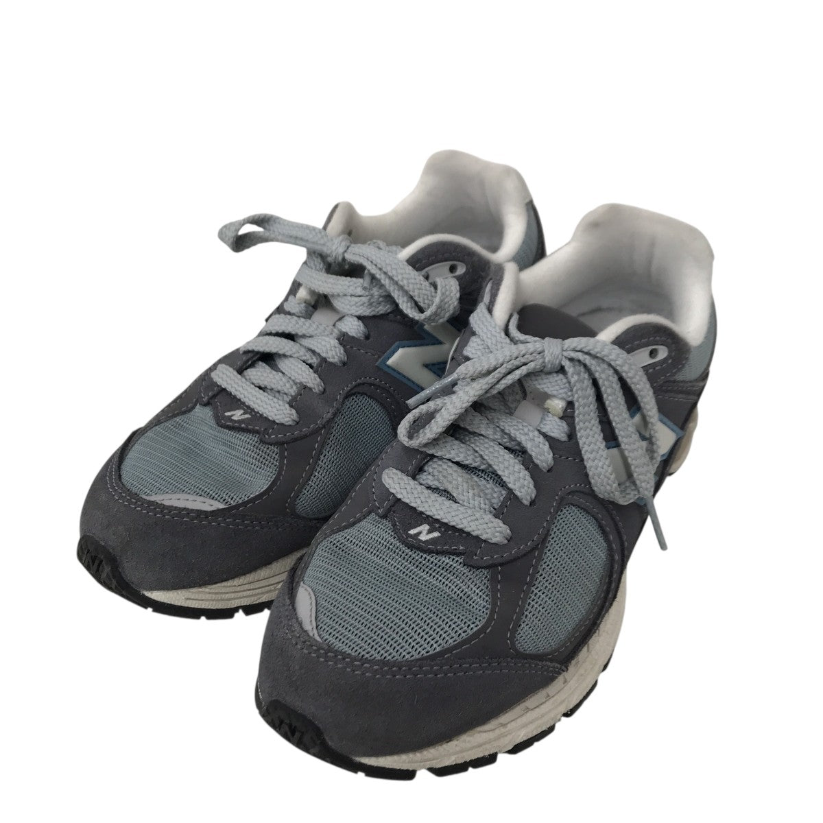 スニーカーM2002RFB