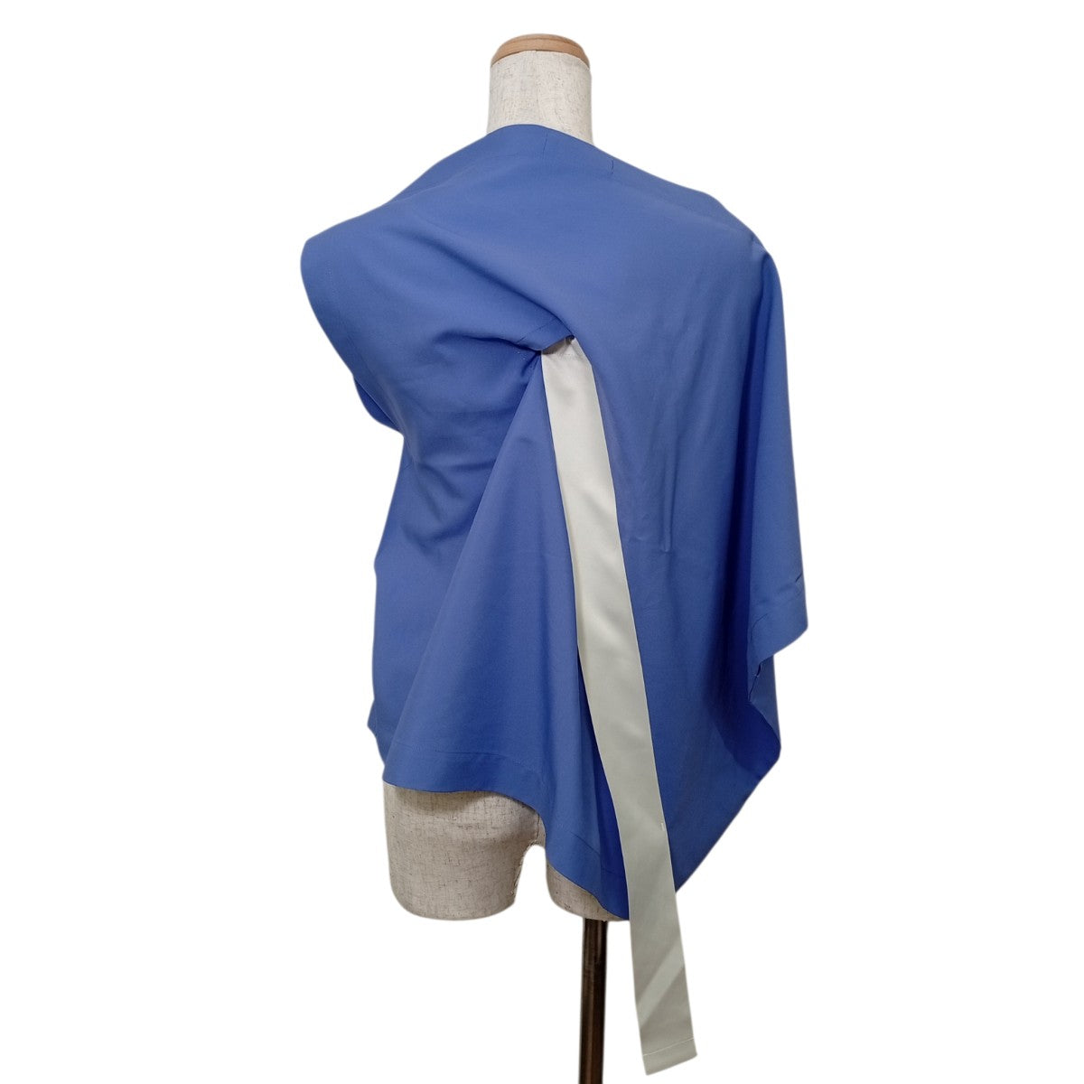 132 5． ISSEY MIYAKE PLACEMENTアシンメトリーブラウスIL53FJ311 古着・中古-2枚目のアイテム画像
