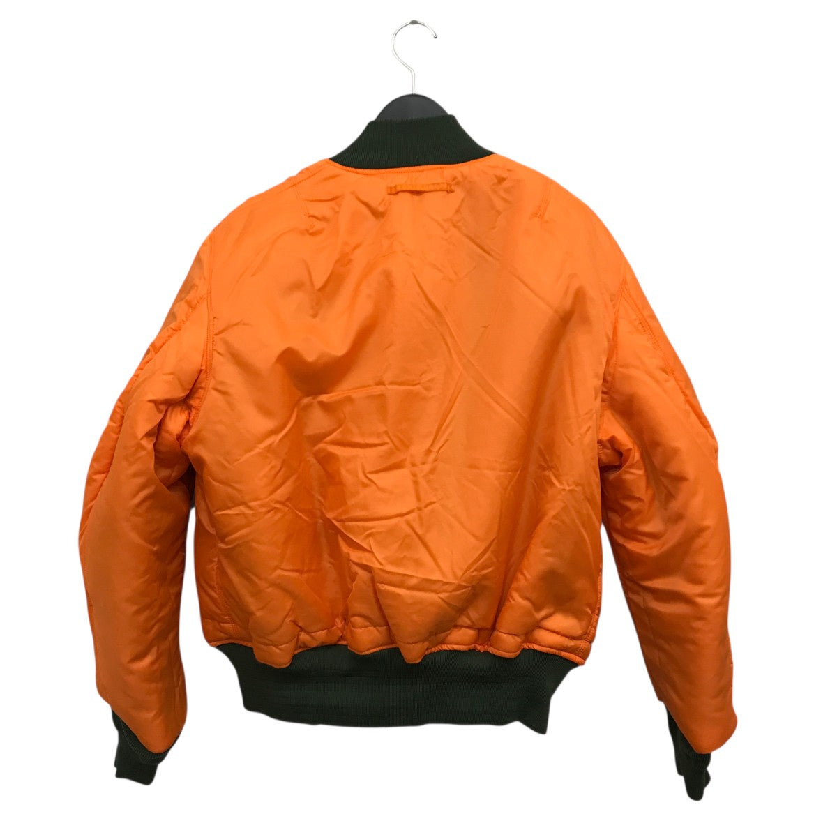 MA-1ジャケット