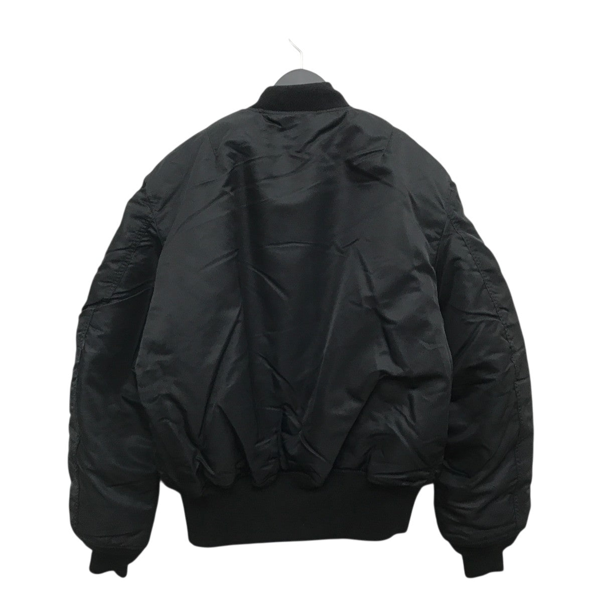 MA-1ジャケット