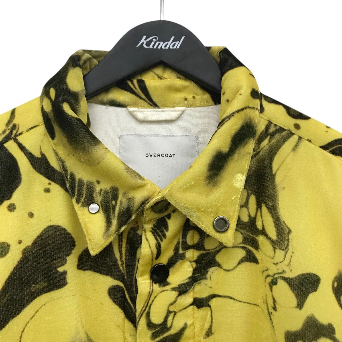 DROPPED SHOULDER PUFFER WITH SHIRT COLLAR IN PRINTED VELVETジャケットF23T07S-BTPV