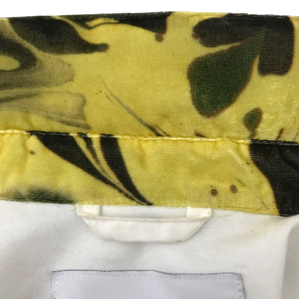 DROPPED SHOULDER PUFFER WITH SHIRT COLLAR IN PRINTED VELVETジャケットF23T07S-BTPV