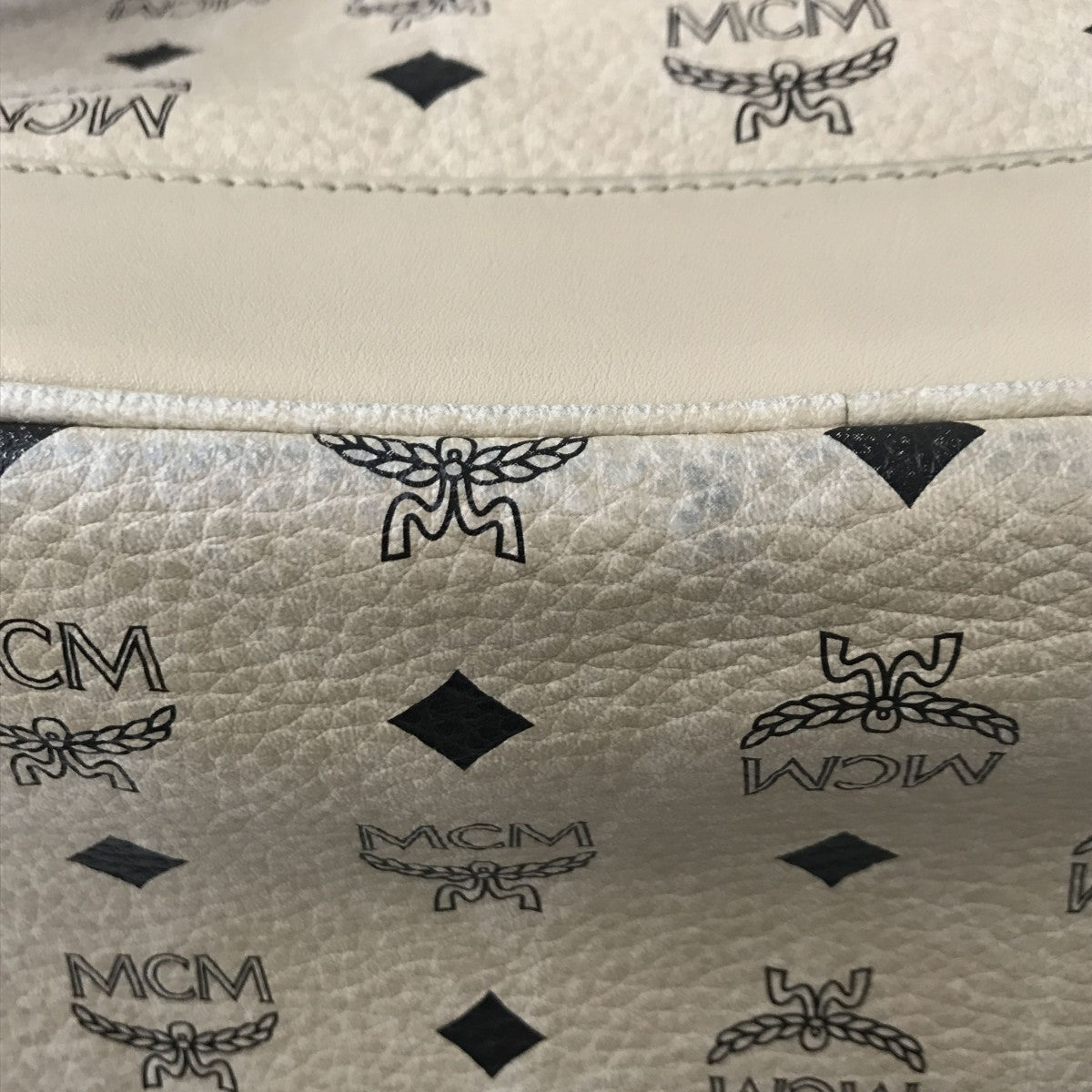 MCM スタッズリュック 古着・中古-5枚目のアイテム画像