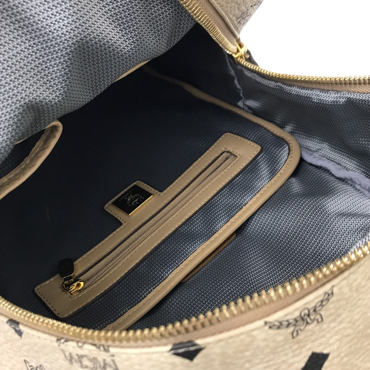 MCM スタッズリュック 古着・中古-7枚目のアイテム画像
