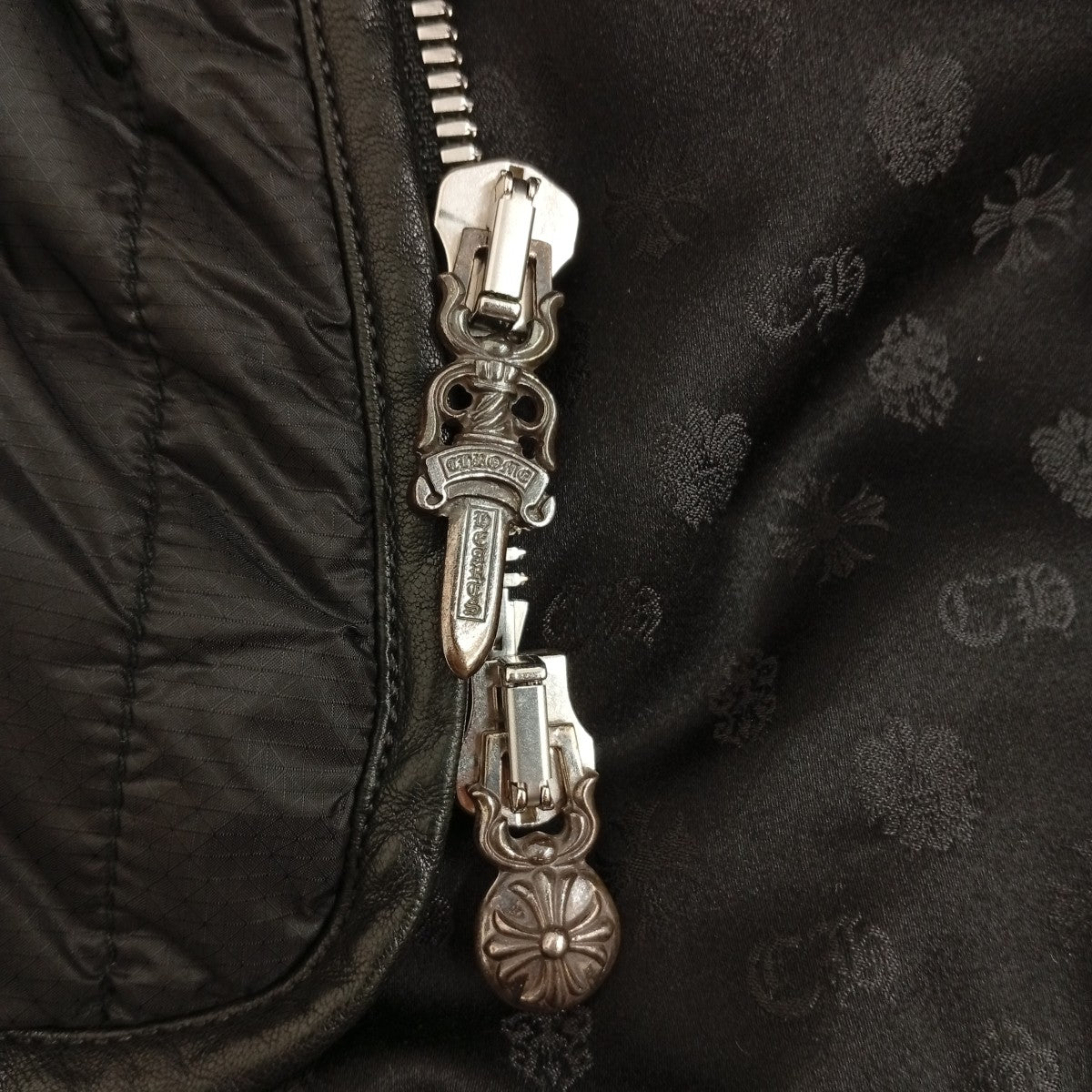 ダガーダブルジップナイロンブルゾン2225-304-6230