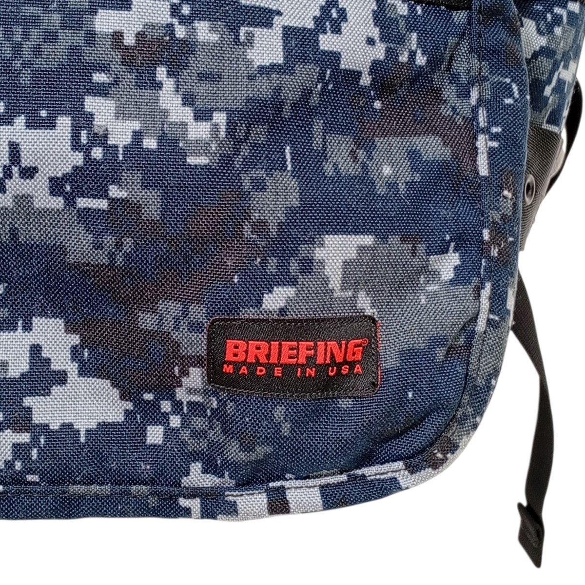 BRIEFING USA製 デジカモリュック 古着・中古-4枚目のアイテム画像