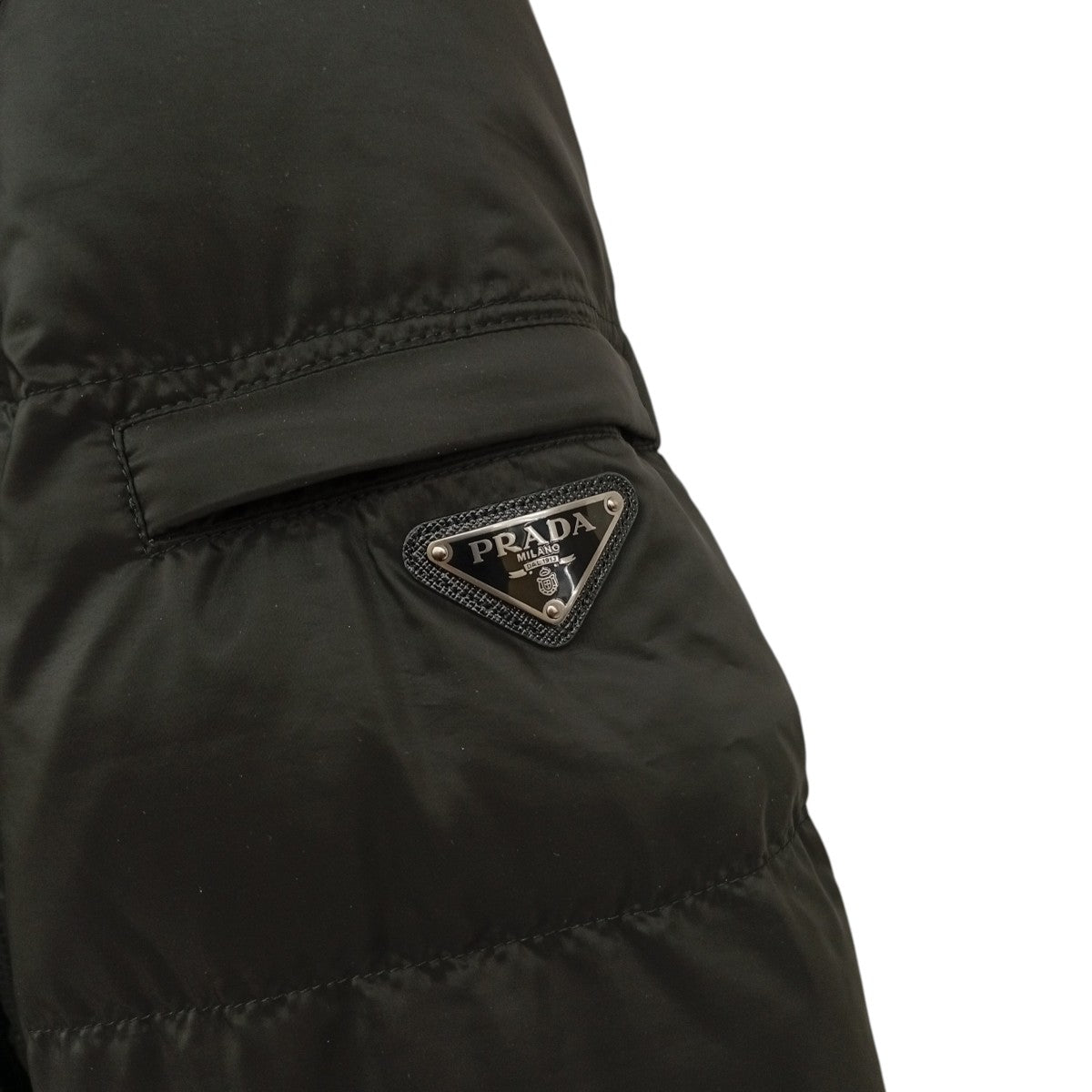 PRADA 三角ロゴ トライアングルプレートダウンジャケットSGH589 R142 1060 古着・中古-10枚目のアイテム画像