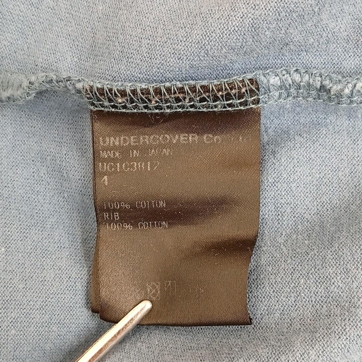 TシャツUC1C3812