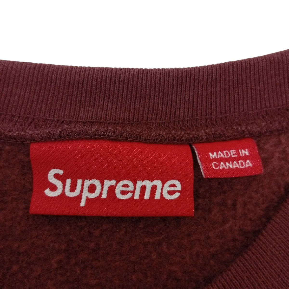 small box crewneckトレーナー