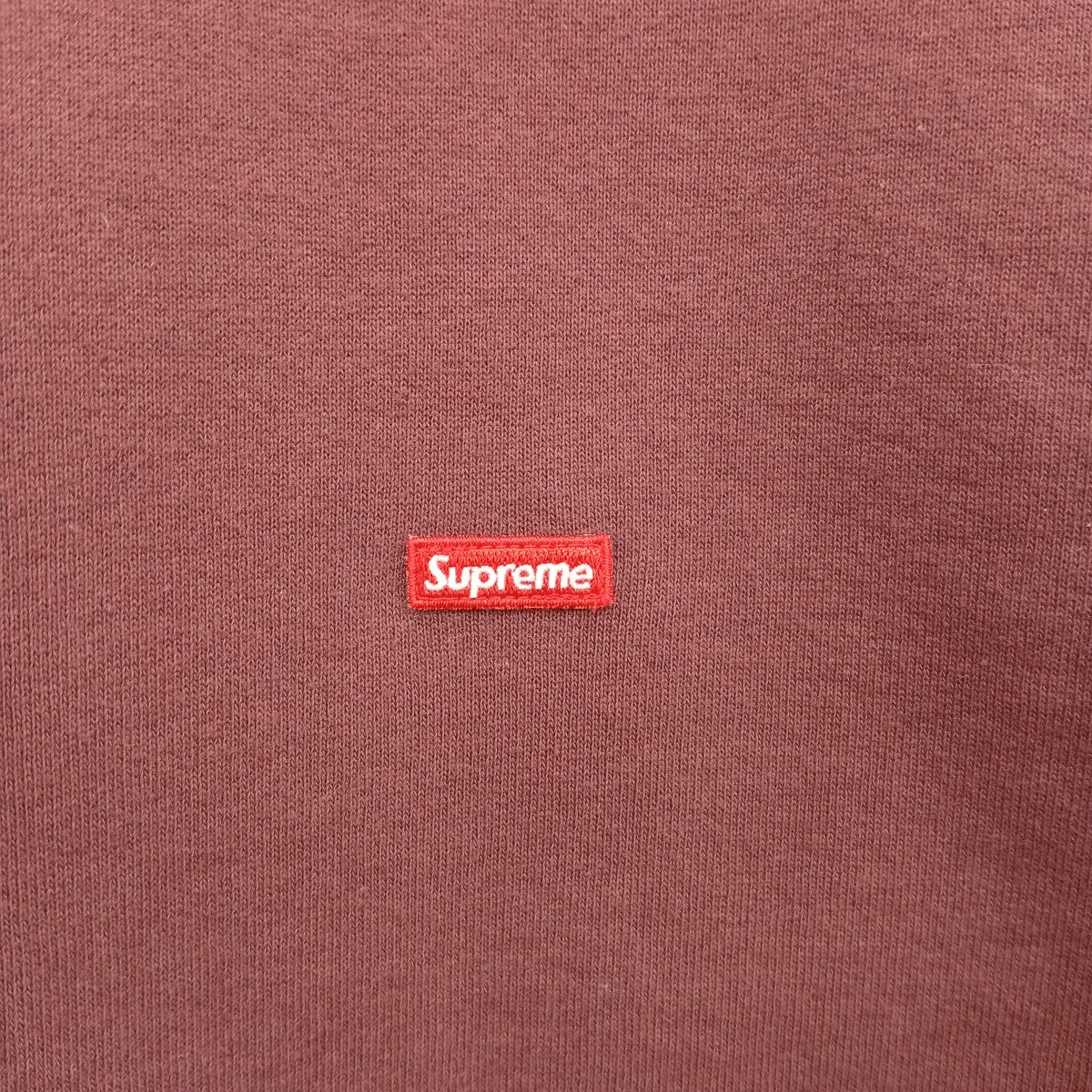 small box crewneckトレーナー
