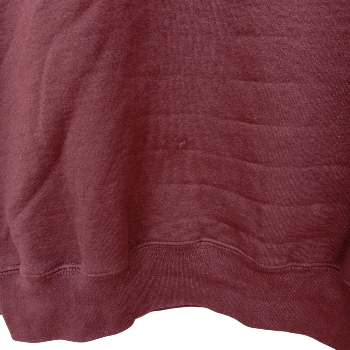 small box crewneckトレーナー