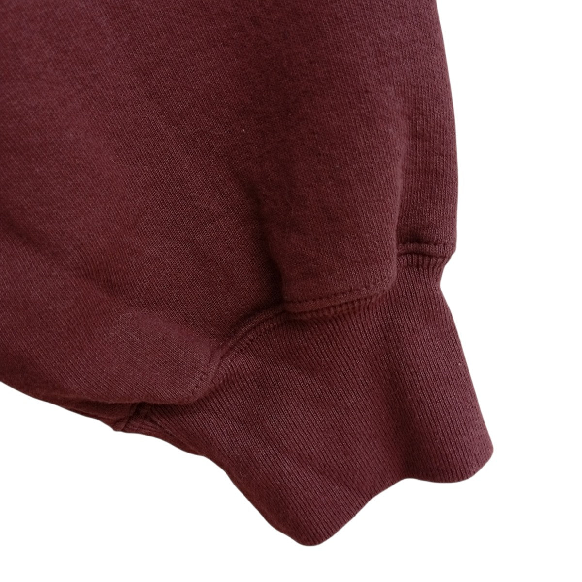 small box crewneckトレーナー