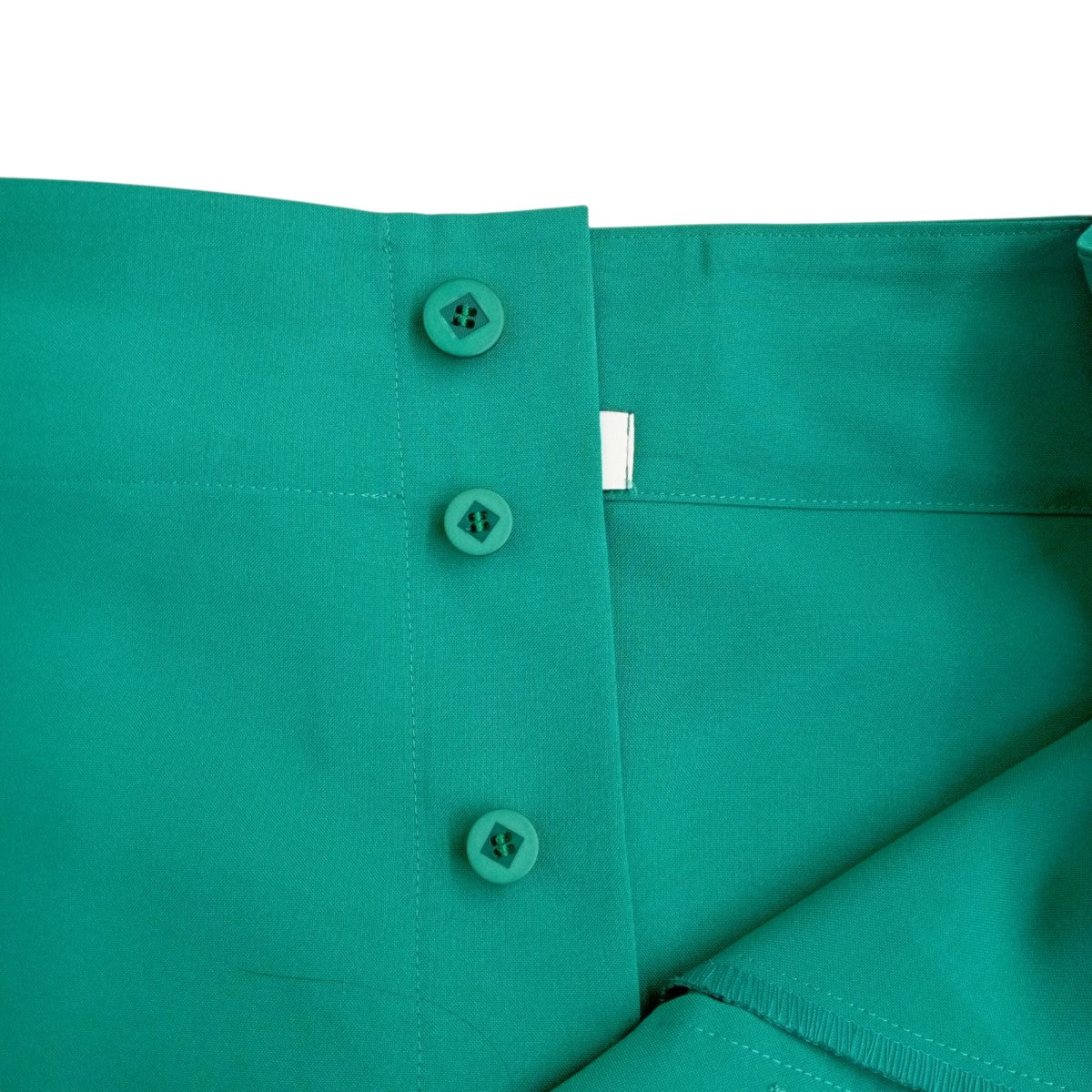 132 5． ISSEY MIYAKE(イチサンニーゴーイッセイミヤケ) 26SSVERTEX