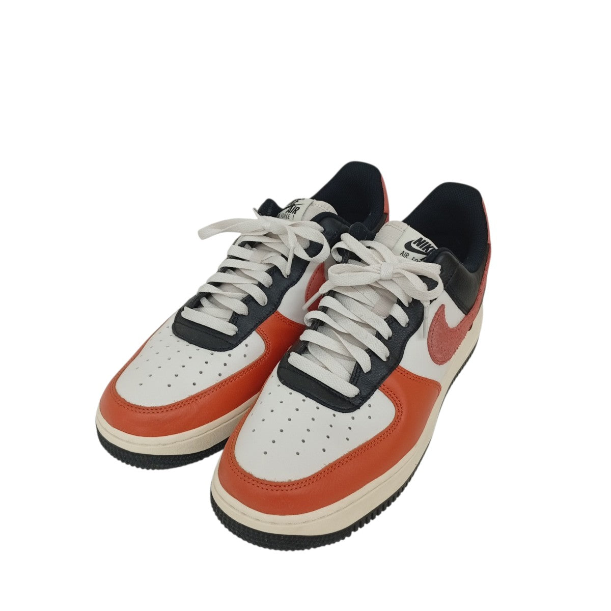 NIKE Air Force 1 Low 07 LV8 HQ4987-010スニーカーHQ4987-010 古着・中古-1枚目のアイテム画像