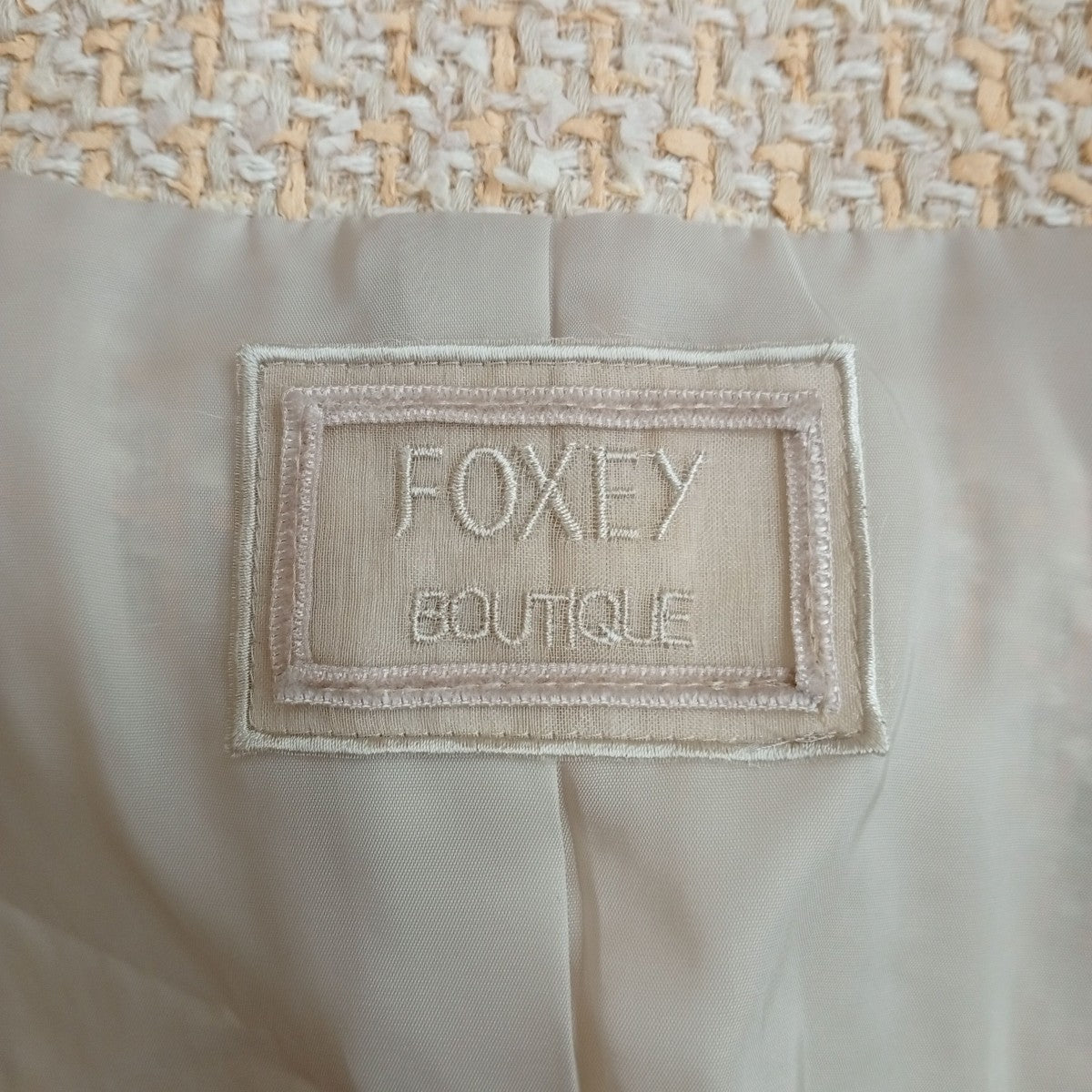 FOXEY BOUTIQUE Tweed Nobleノーカラージャケット45123 古着・中古-3枚目のアイテム画像