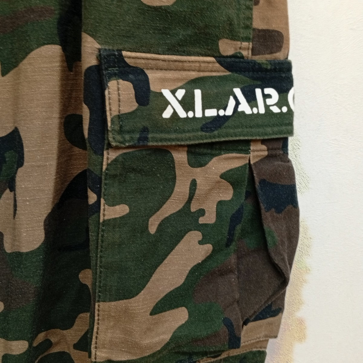 X-LARGE カモフラージュ柄カーゴパンツ101213031006 古着・中古-7枚目のアイテム画像