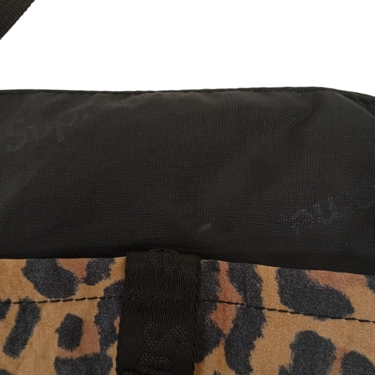 Supreme Leopard Neck Pouchミニショルダーバッグ 古着・中古-4枚目のアイテム画像